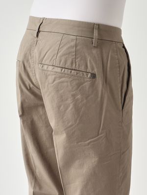4. Herrenhose Pablo aus Stretch-Baumwolle Zement