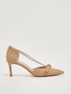 1. Zapatos de salón para mujer de piel Arena