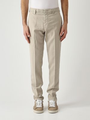 1. Pantalón de hombre Ral en mezcla de lino y algodón Levadura