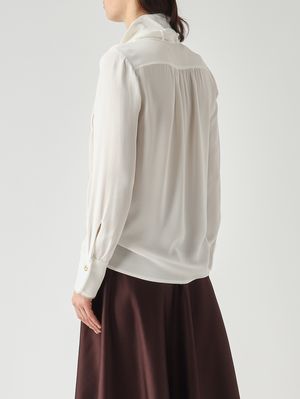 4. Damenbluse aus Viskose-Georgette Elfenbein