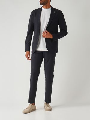 2. Blazer para hombre de tejido técnico elástico Azul marino