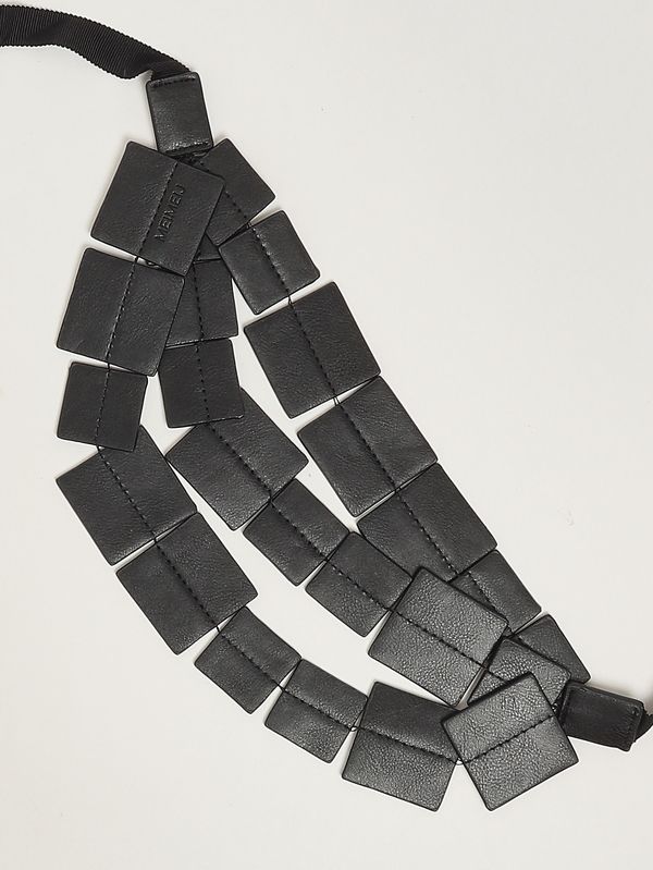 2. Collar de mujer de imitación de cuero. Negro Meimeij m6pq01