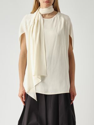 1. Damenbluse aus Viskose Anis