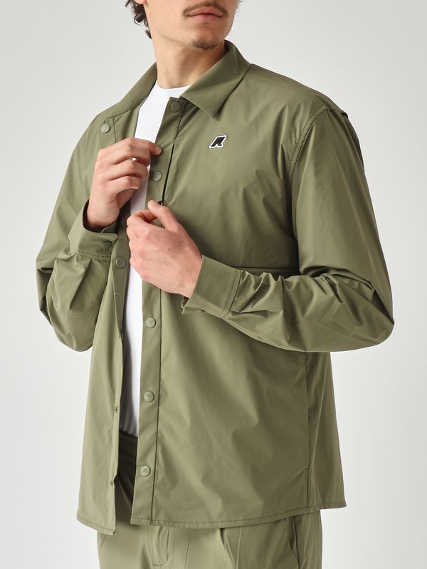 5. Chemise homme Recher en tissu technique extensible Vert mousse K-Way k11717
