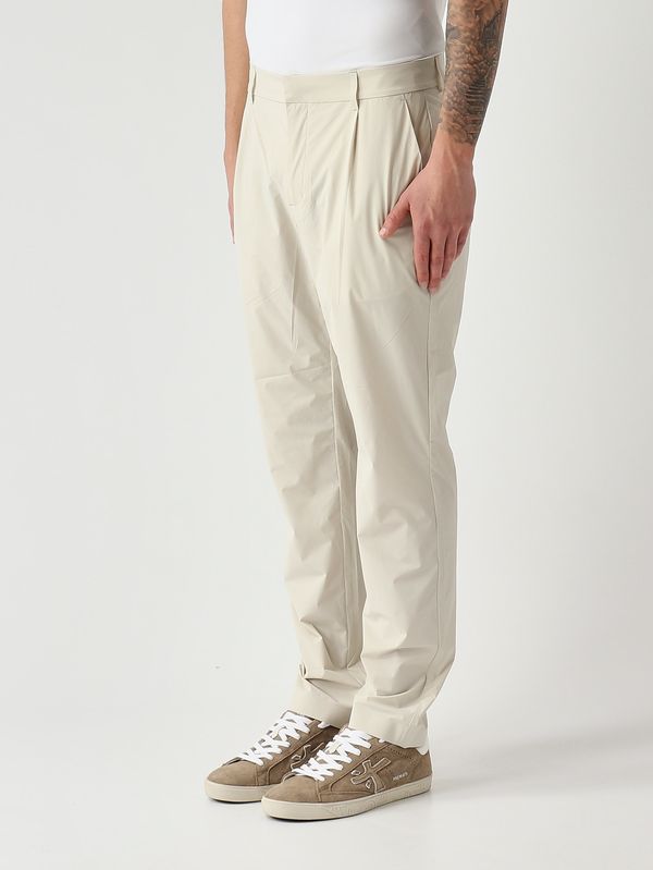 3. Herrenhose Ailty Light Tech PL aus technischem Stretchgewebe Hellbeige K-Way k41578w