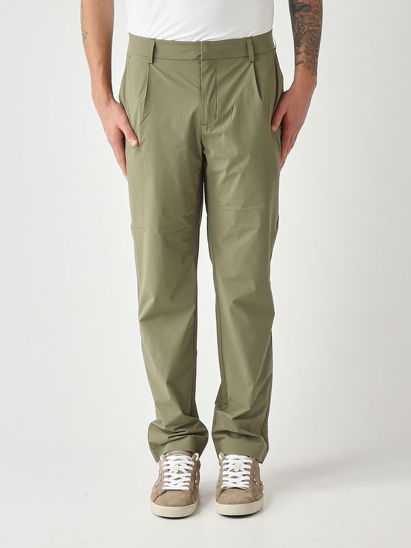 1. Herrenhose Ailty Light Tech PL aus technischem Stretchgewebe Moosgrün K-Way k41578w