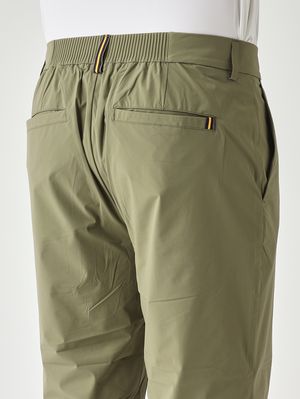 5. Herrenhose Ailty Light Tech PL aus technischem Stretchgewebe Moosgrün