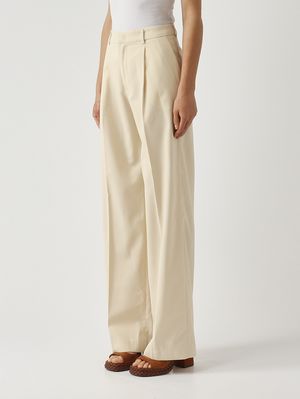 3. Pantalón de mujer de algodón Crema