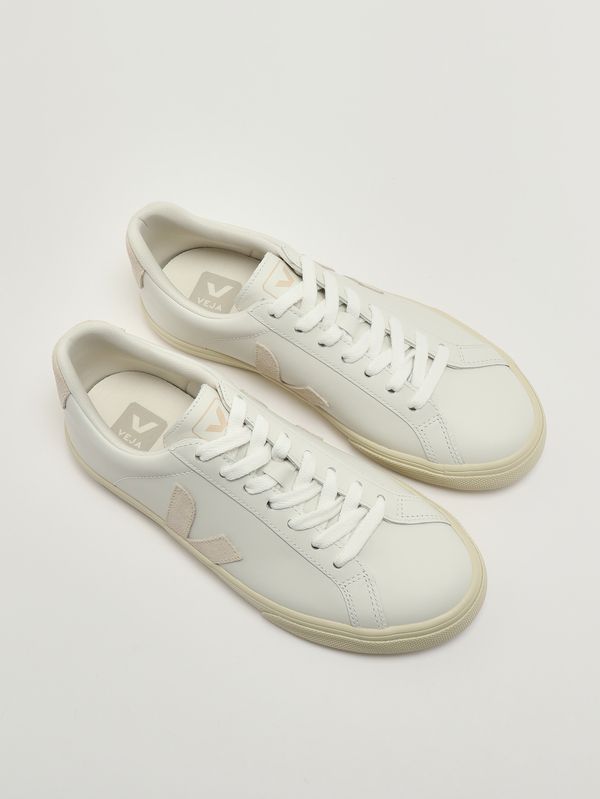 2. Women's Esplar leather sneakers White Veja eo0202335