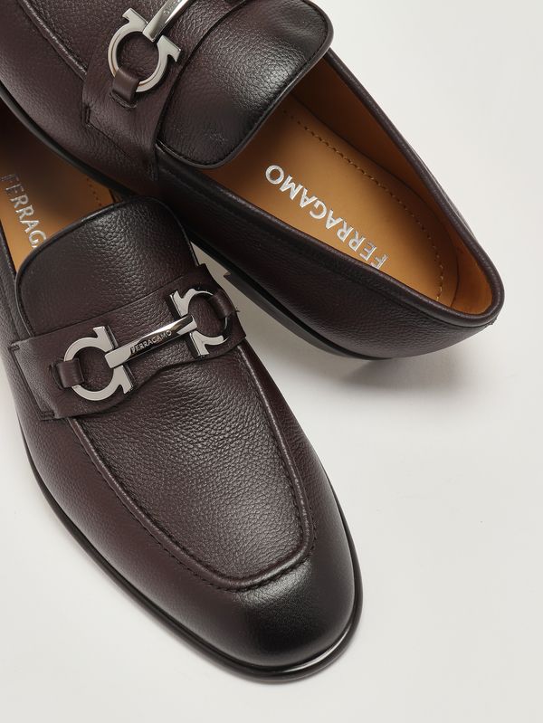 4. Mocasín de hombre Foster de piel Cabeza de Moro Ferragamo 021669775115