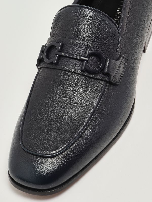 5. Herren-Mokassin Balty aus genarbtem Leder Marineblau Ferragamo 029268789508