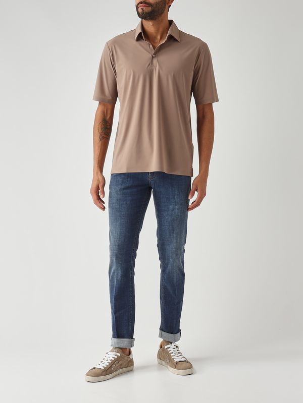 2. Polo para hombre de tejido técnico ultraligero Tórtola clara Herno jpl00138u12509s