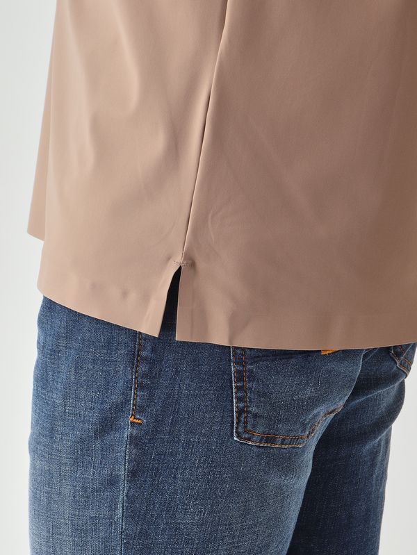 5. Polo para hombre de tejido técnico ultraligero Tórtola clara Herno jpl00138u12509s