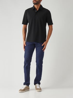 2. Polo para hombre de tejido técnico ultraligero Negro