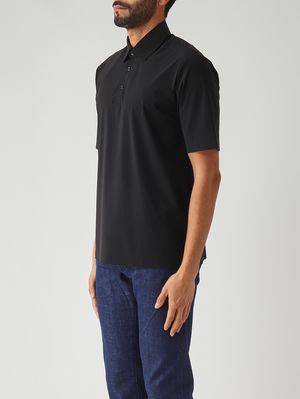 3. Polo para hombre de tejido técnico ultraligero Negro