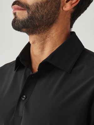 5. Polo para hombre de tejido técnico ultraligero Negro