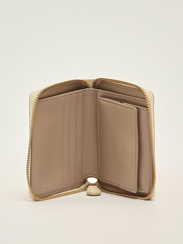 3. The Everyday Slim Compact women's leather wallet Cloud White Marc Jacobs 2r5smp016s01