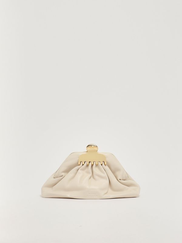 Clutch femme The Small Claw Clip en cuir Ivoire Marc Jacobs