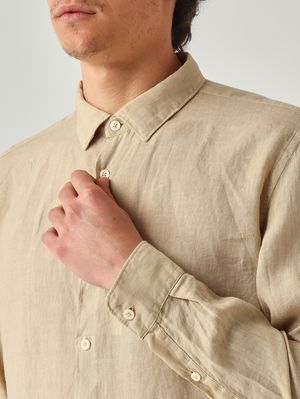 4. Herrenhemd aus Leinen Beige