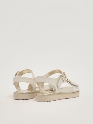 3. Sandales pour fille en simili cuir. Vanille (logo)