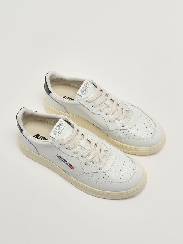 2. Zapatillas Medalist de piel para hombre Blanco-Azul Autry aulmll12