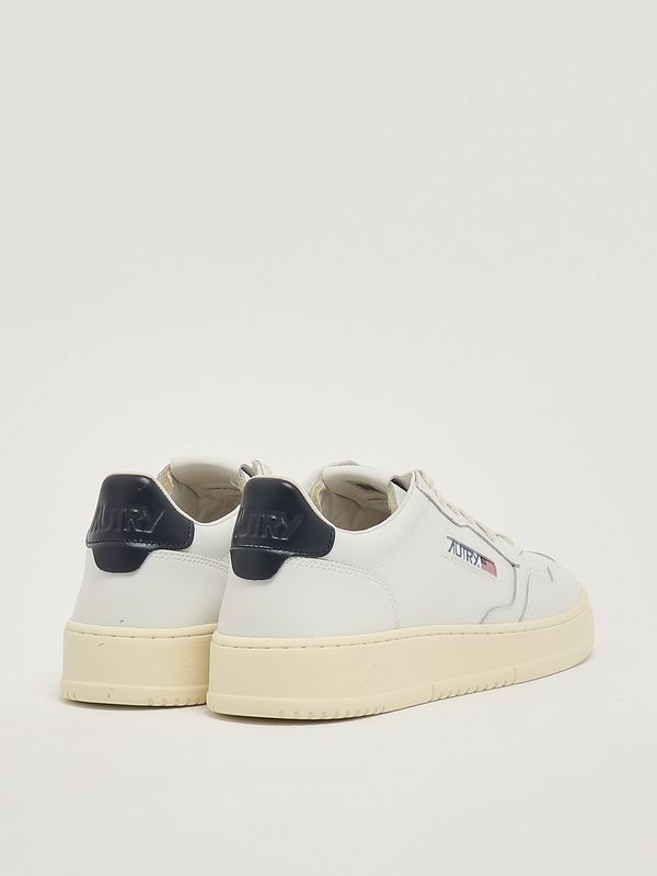 3. Zapatillas Medalist de piel para hombre Blanco-Azul Autry aulmll12