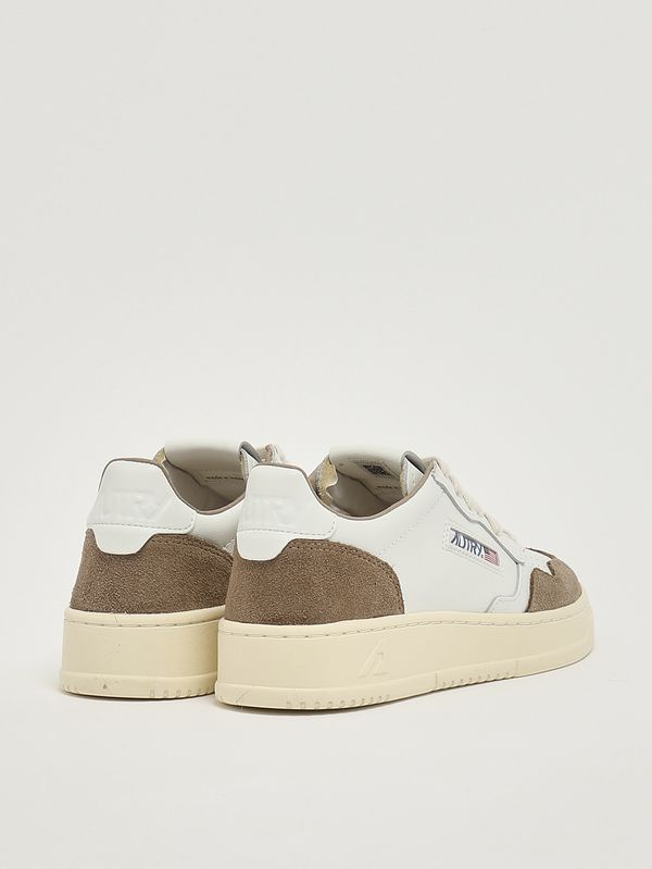 3. Zapatillas de mujer Medalist de piel Blanco-Antílope Autry aulwft02