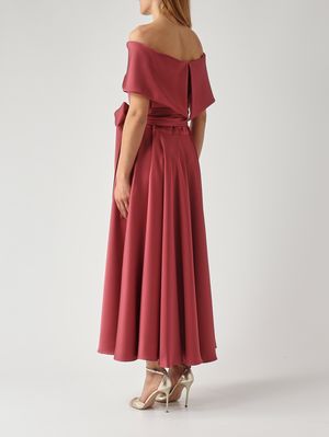 5. Robe pour femme en tissu effet satiné. Amarante