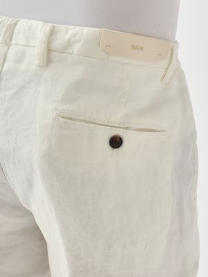 4. Bermudas Malibu para hombre en lino puro. Leche
