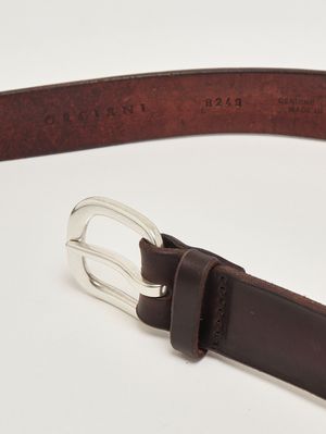 3. Cinturón de hombre de cuero cepillado Moro