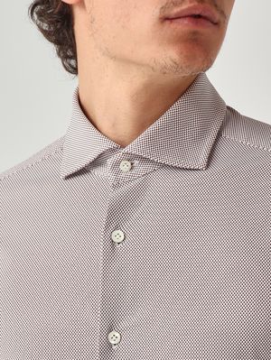 4. Camisa de hombre de tejido técnico elástico sin planchado. Blanco-Marrón