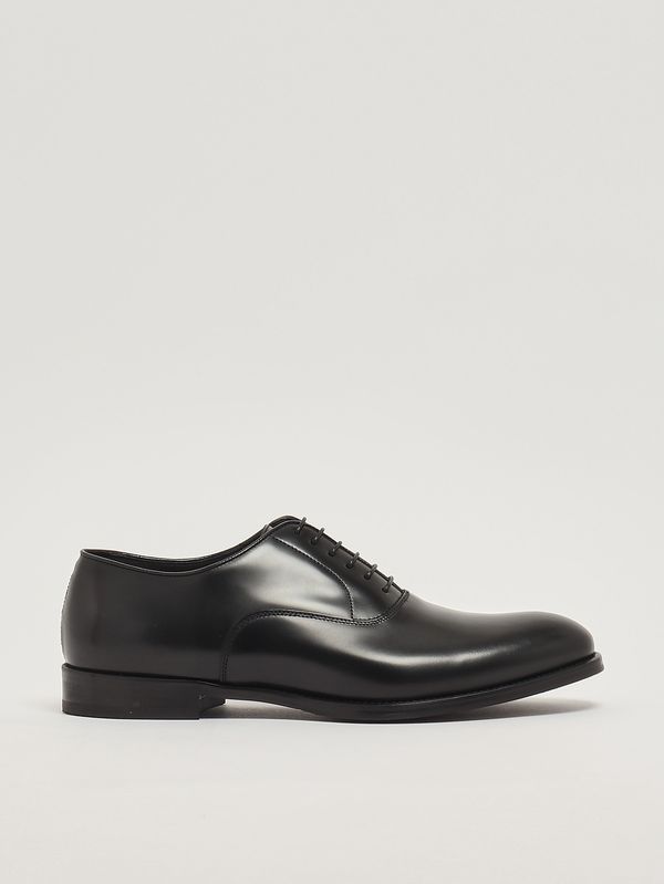 1. Stringata uomo Oxford in pelle spazzolara Nero Doucal's du2630monzuf269