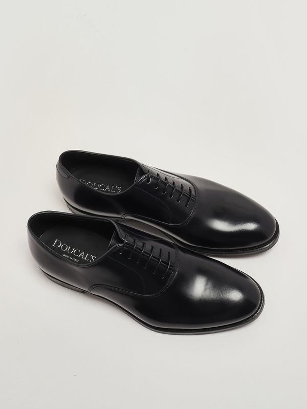 2. Zapato Oxford de hombre en piel cepillada. Azul marino Doucal's du2630monzuf269