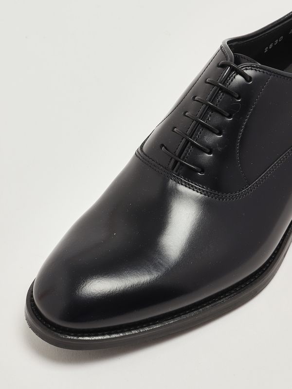 5. Zapato Oxford de hombre en piel cepillada. Azul marino Doucal's du2630monzuf269