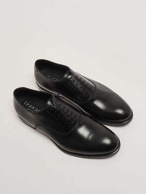 2. Stringata uomo Oxford in pelle spazzolara Nero