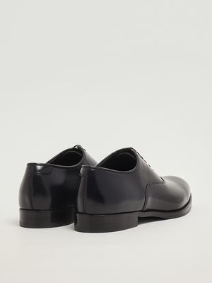 3. Zapato Oxford de hombre en piel cepillada. Azul marino