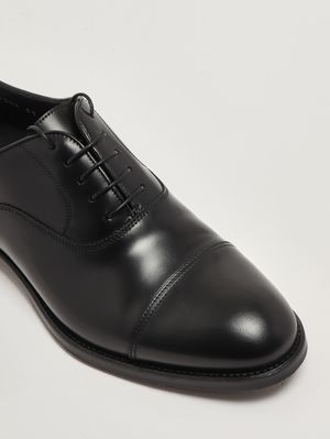 5. Stringata uomo Oxford in pelle spazzolata Nero