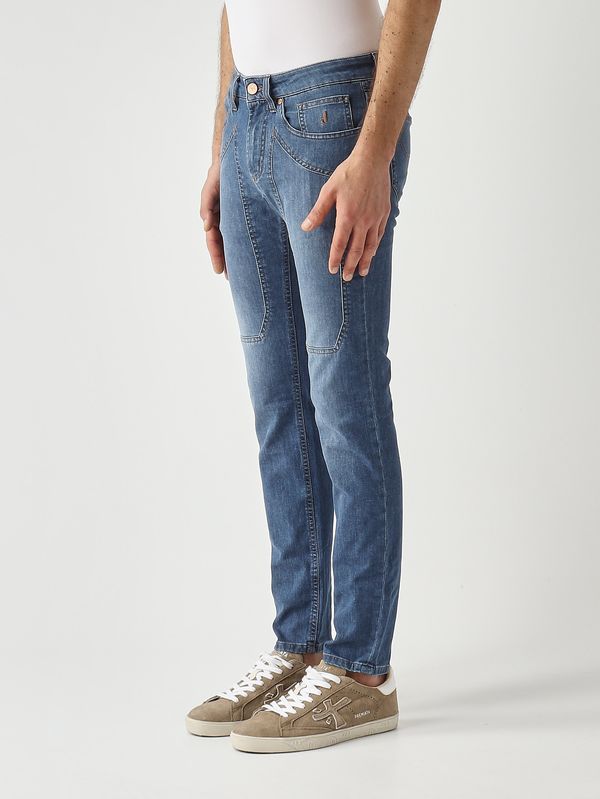 2. Jeans uomo James in misto cotone stretch Blu Medio Chiaro Jeckerson pe26juppa100james001