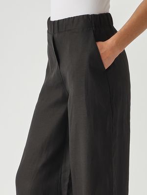 5. Women's linen trousers Black