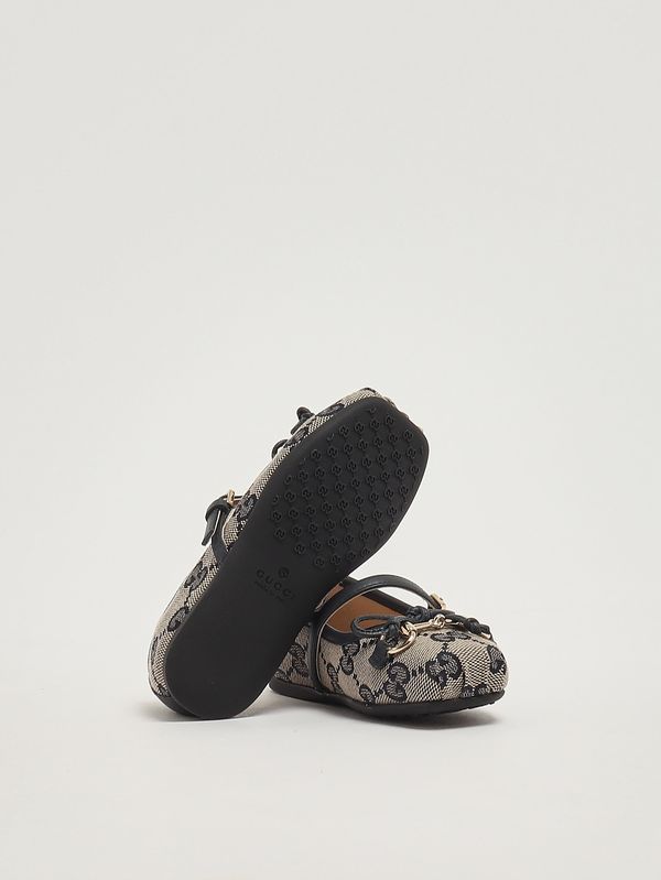 4. Ballerines pour enfant en cuir velouté et toile. Beige-Bleu Gucci 856589hwk20