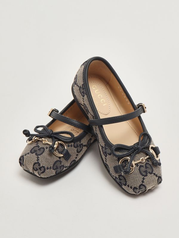 5. Ballerines pour enfant en cuir velouté et toile. Beige-Bleu Gucci 856589hwk20