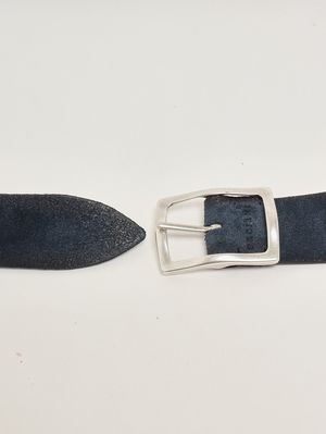 2. Cinturón de hombre de piel Azul