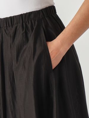 5. Damenhose aus Seidenimitat Schwarz