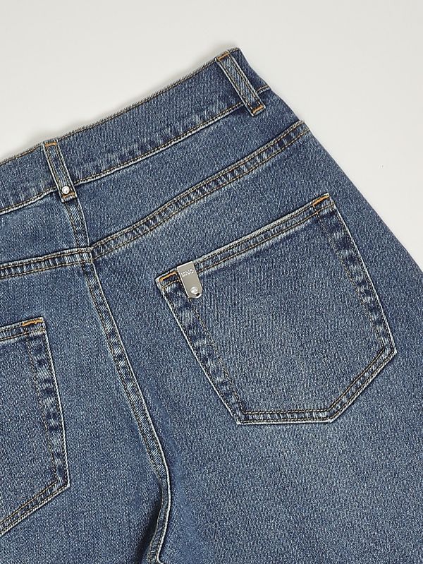3. Vaqueros para niña en denim de algodón elástico Denim medio Liu Jo ga6073d4518