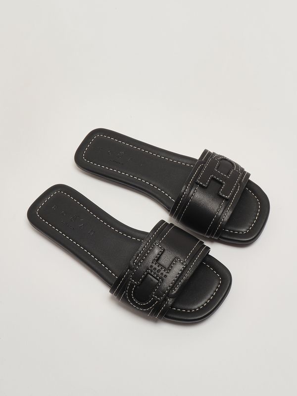 2. Women's H685 leather sandal Black Hogan hxw6850gc20kxt