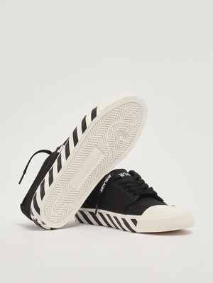 4. Herren-Sneaker Vulc Undercut aus Baumwoll-Canvas Schwarz-Weiß