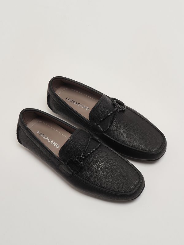 2. Men's Driver Front 4 loafers in grained leather Black Ferragamo 02b796713330