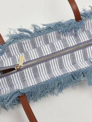 5. Women's City medium denim bag Denim