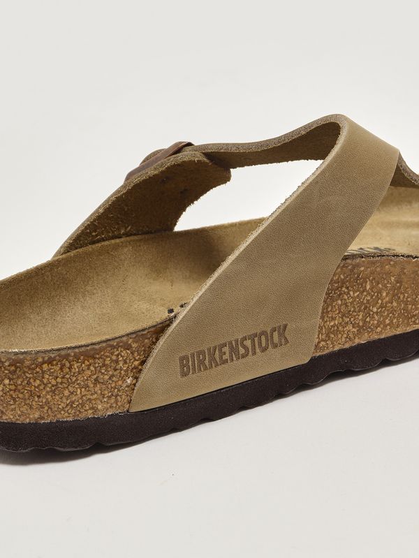 5. Gizeh oiled leather sandal Light Tobacco Birkenstock 943811