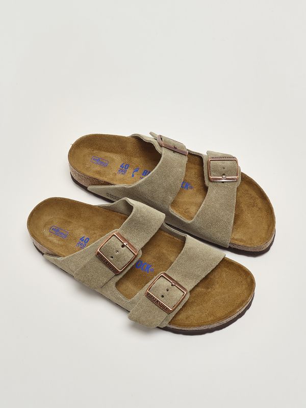 2. Arizona Soft Footbed suede sandals Taupe Birkenstock 951303